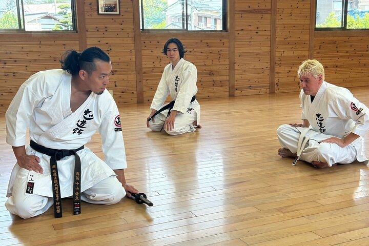 Fordern Sie Karate-Erlebnis heraus