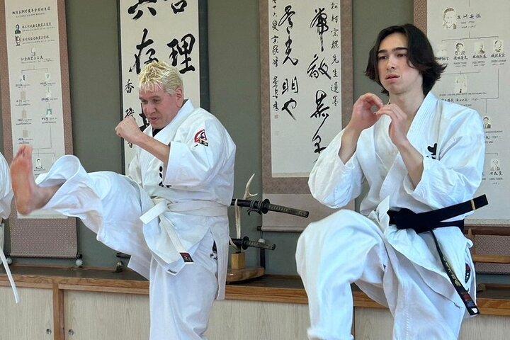 Fordern Sie Karate-Erlebnis heraus