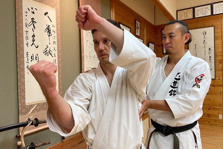 Fordern Sie Karate-Erlebnis heraus