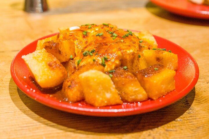バルセロナ・タパスとワイン体験小グループウォーキングツアー
