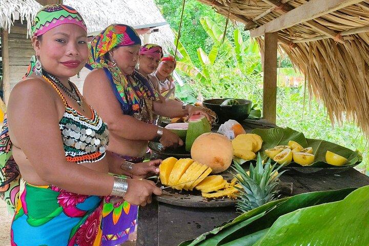 Emberá Village Tour i Chagres – Indfødt kultur og natur