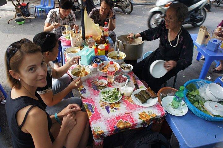 Straatvoedselwandeltocht door Hanoi
