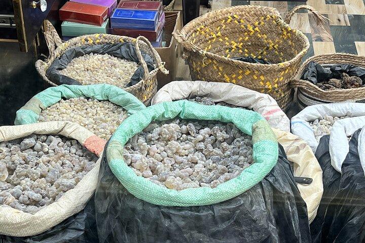 Tour della città di Salalah con storia, cultura, shopping Souq, Halwa