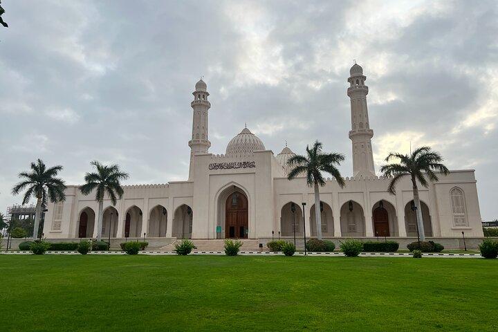 Tour por la ciudad de Salalah con historia, cultura, compras del zoco, Halwa