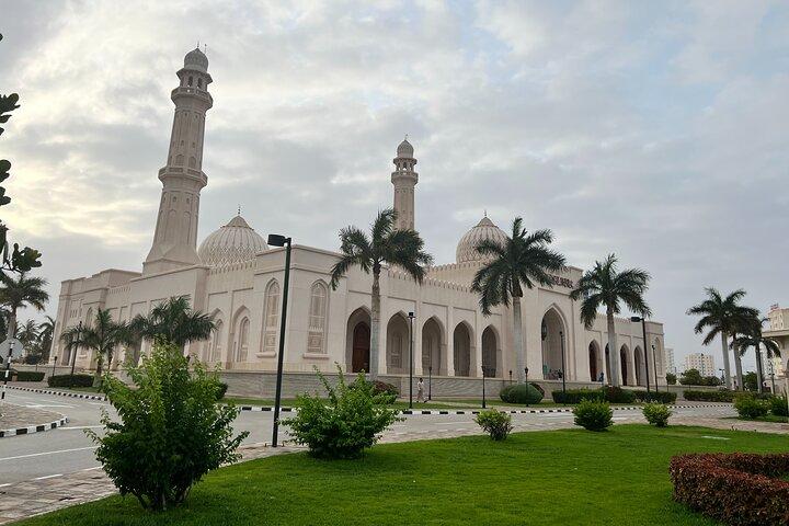 Tour della città di Salalah con storia, cultura, shopping Souq, Halwa