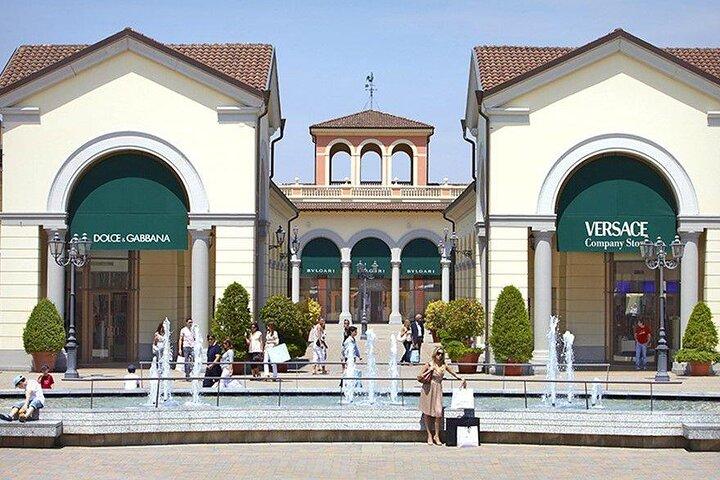Outlet Serravalle o FoxTown Con Autista Privato Da Milano