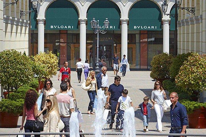 Outlet Serravalle o FoxTown Con Autista Privato Da Milano