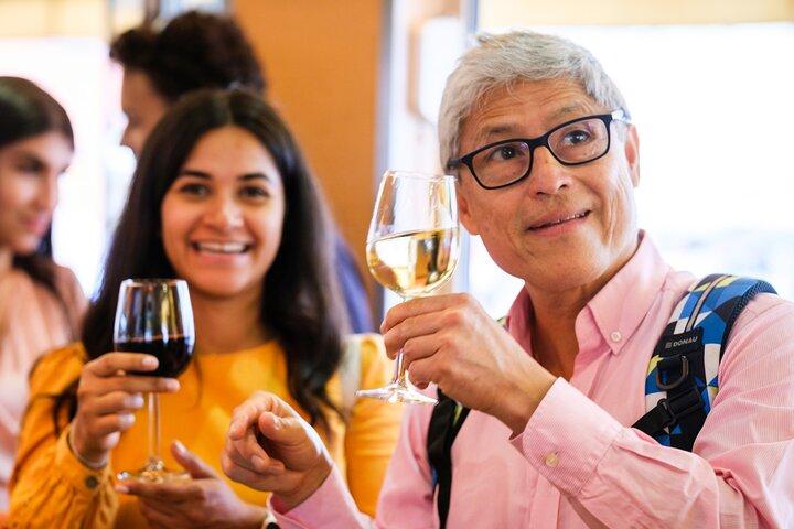 Excursión privada al vino de Viena con los mejores vinos y tapas austriacos