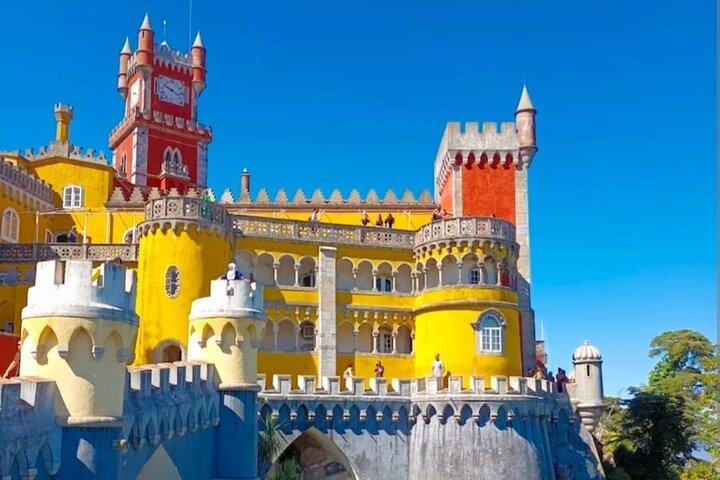 Aventura Privada Tuk-Tuk,Sintra y Cascais, día completo
