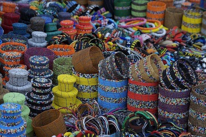 African Gemstones, Garnets Jewelry, Beads & Crafts Shopping Tour