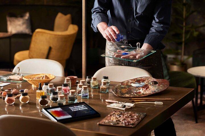 アムステルダムでレンブラントの伝統的な油絵の具を作る 2 時間