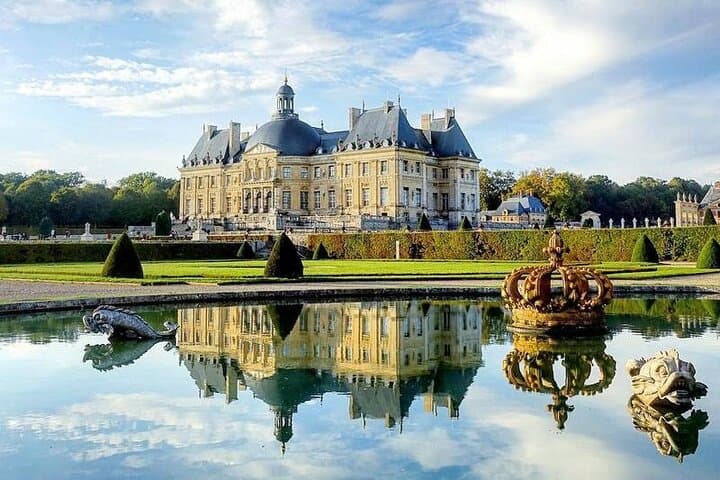 From Paris: Château de Fontainebleau and Vaux-le-Vicomte