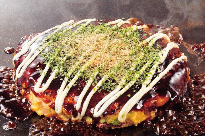 上野のレストランでお好み焼きを作る＆ウォーキングツアー