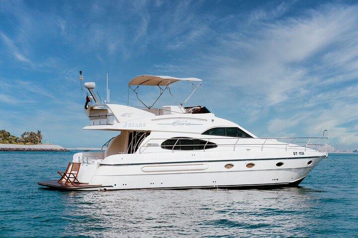 Visite guidée privée de 4 heures en yacht de luxe de la marina de Dubaï de 50 pieds