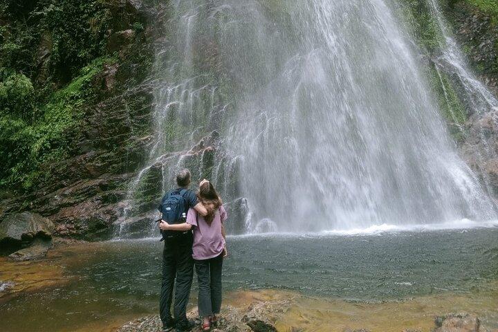 Besök Love Waterfall & Luscious Nature-vandring med fantastisk utsikt