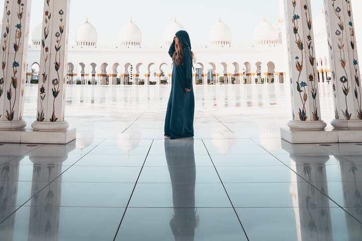 Abu Dhabi Sheikh Zayed Grand Mosque Tour From Dubai