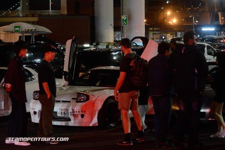 名車待ち合わせスポット大黒へ豪華団体旅行