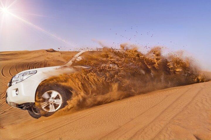 Spannende woestijnsafari van 6 uur in 4x4 met entertainmentshow