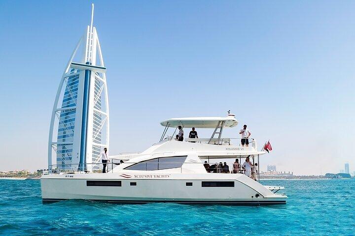 Dubai Marina Luxury Yacht & Breakfast from Dubai