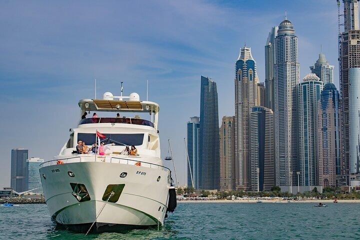 Dubai Marina Luxury Yacht & Breakfast from Dubai