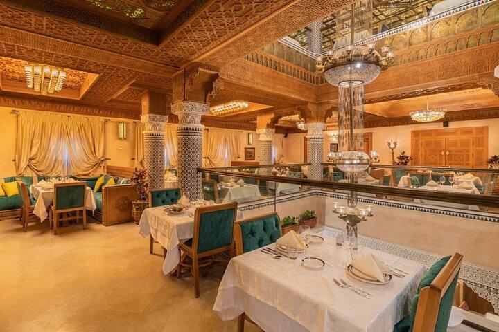 Tour privato Casablanca con pranzo, ingresso alla moschea incluso