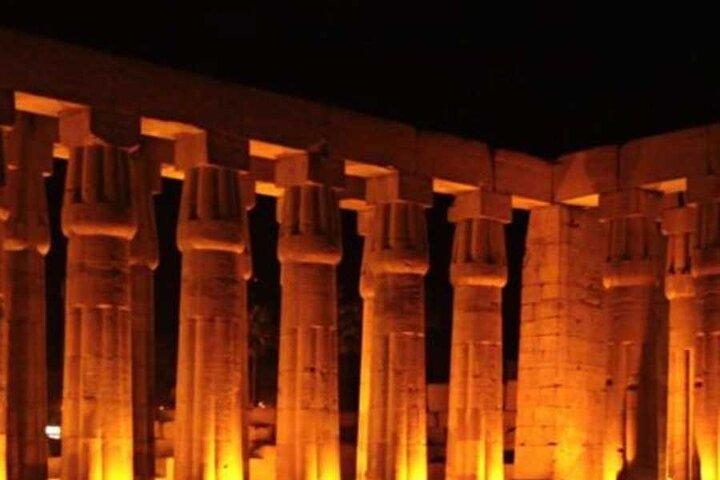 Ton- und Lichtshow in den Karnak-Tempeln in Luxor