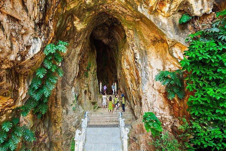 Bus Transfer from Hue to Hoi An with Sightseeing