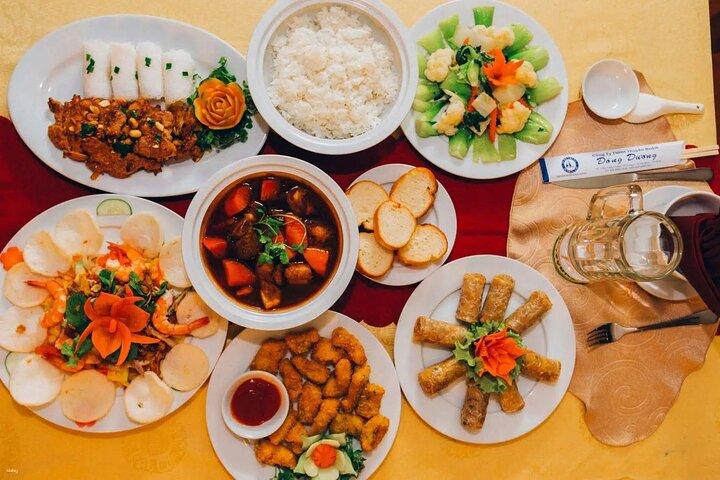 Esperienza di crociera e cena di lusso lungo il fiume Saigon