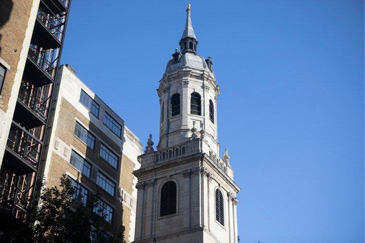 Visita autoguiada por la ciudad de Londres con una aplicación