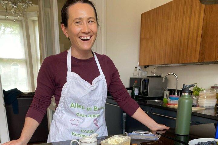 アイリッシュベーキングクラス： おばあちゃんのアップルケーキ、伝統的なスコーン