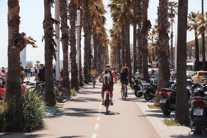 Visite privée de Barcelone à vélo ou à vélo électrique