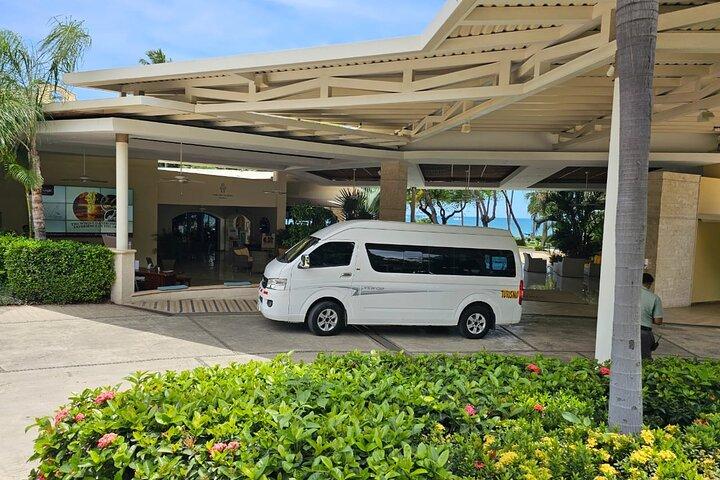 サンホセ空港からグアナカステ州タマリンドへの交通手段