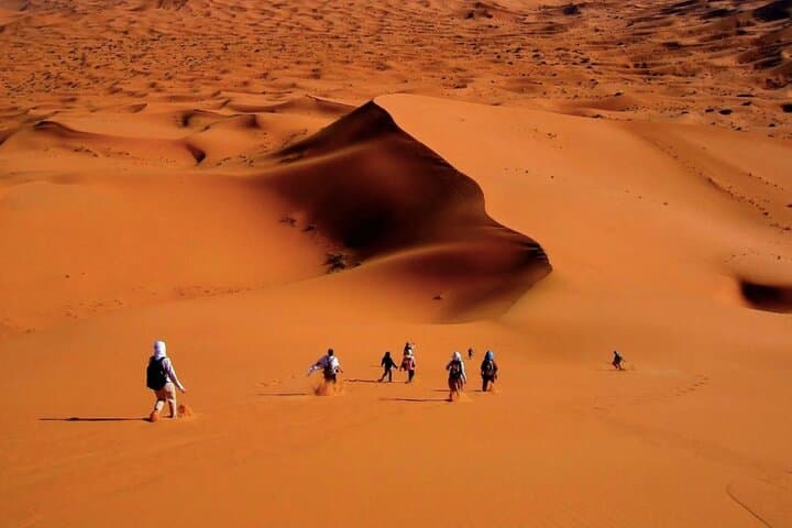 Morocco in 8 Days: Chefchaouen, Fes & Merzouga Desert Tour