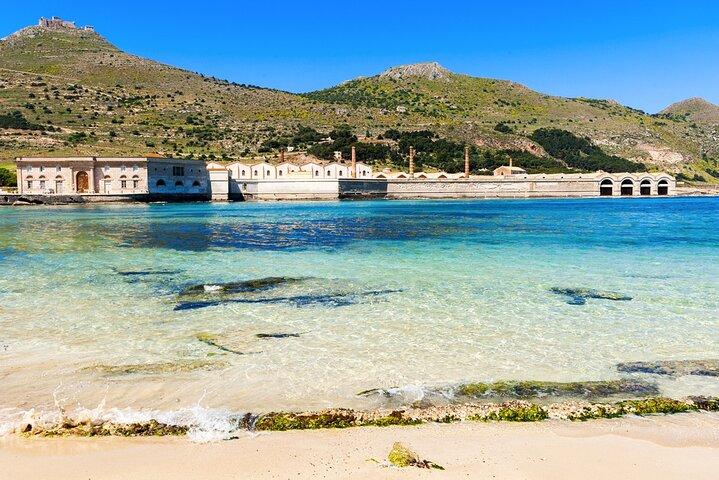 Minikrydstogt til Favignana og Levanzo med frokost ombord