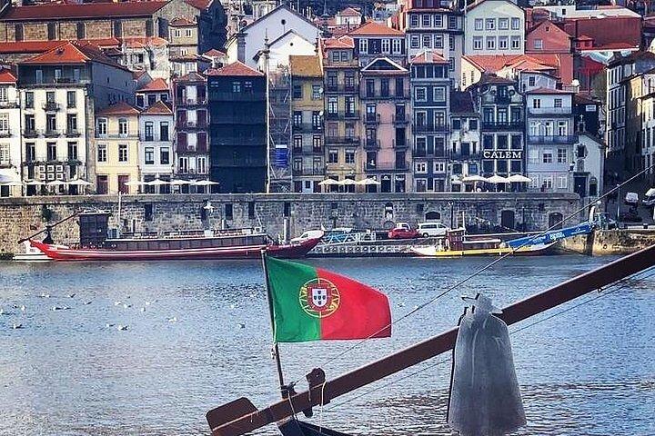Porto til Algarve Op til 3 stop: Aveiro, Nazaré og Óbidos