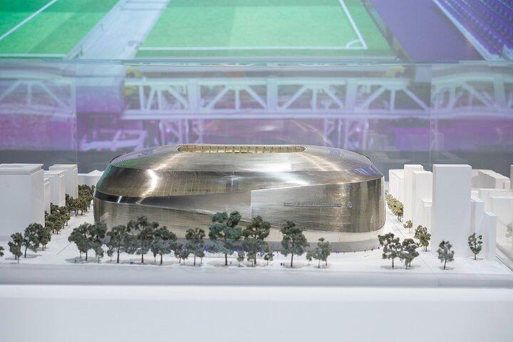 マドリード、サンティアゴ・ベルナベウスタジアム入口でのハイライトツアー