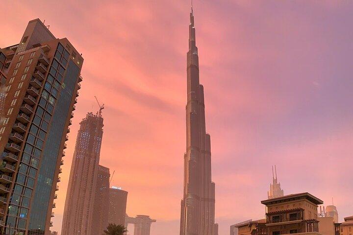 Melhores vistas do Burj Khalifa com ingressos e almoço ou jantar
