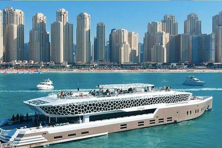 Dhow Cruise bij Marina met diner