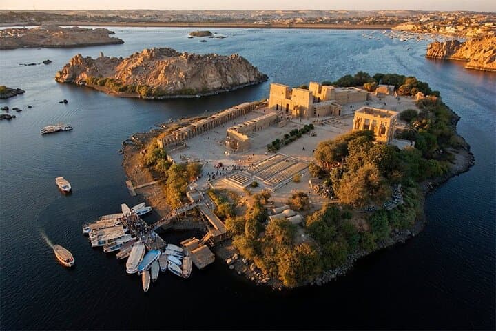 Sightseeing Tour from Luxor to Aswan for Exploration