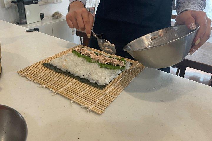 中野での少人数グループの巻き寿司と天ぷら料理教室