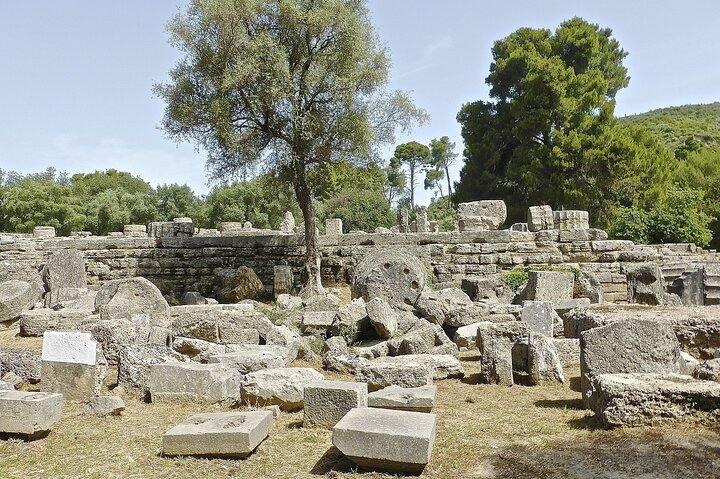 古代オリンピア＆古代コリントスプライベートラグジュアリーツアーアテネ発