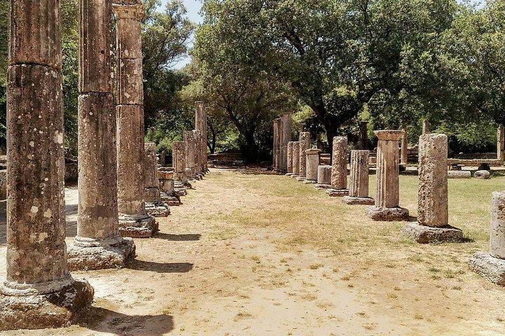 古代オリンピア＆古代コリントスプライベートラグジュアリーツアーアテネ発