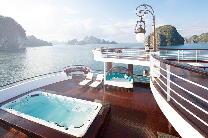 Zweitägige Stellar-Kreuzfahrt Erkunden Sie die Halong-Bucht ab Hanoi