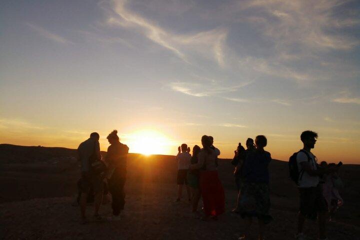 マラケシュからのマジック アガファイ砂漠ディナーと夕日の眺め