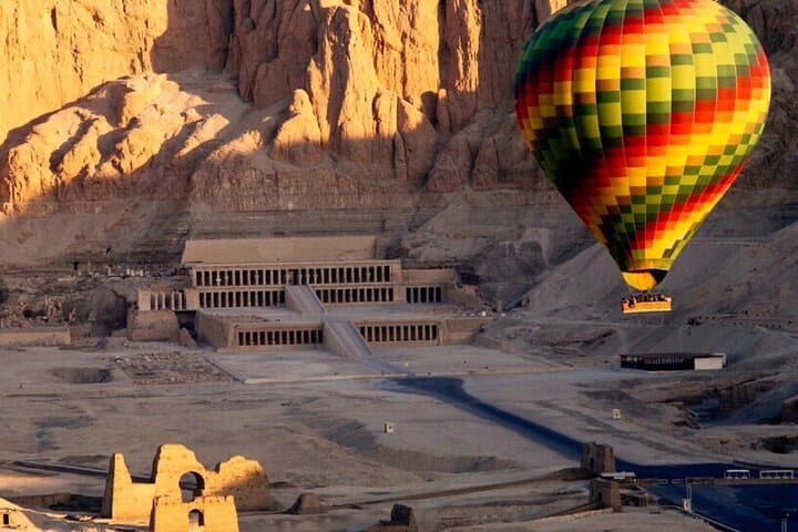 Sunrise Hot Air Balloon Over the Historical Sites in Luxor