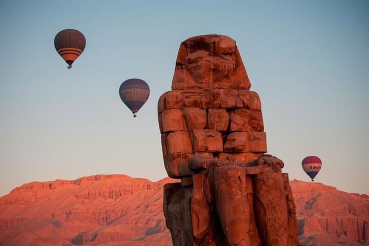 Luxury sunrise balloon ride with Breakfast