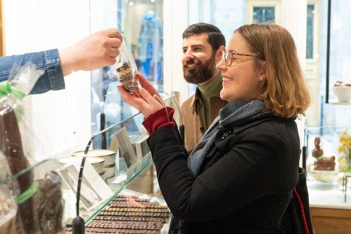 Paris Christmas Tour: Private & Custom with a Local Guide