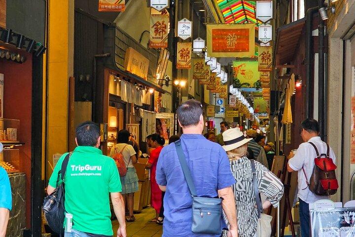 京都錦市場とデパ地下：地元の人と行く 2 時間のグルメ ツアー