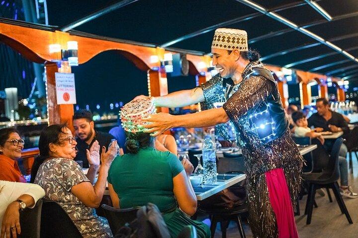 Dubai Frame und Dhow Cruise Marina Dinner Combo