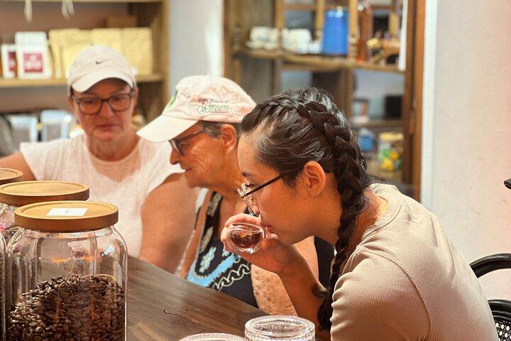 Smagning af ikonisk kaffe fra 3 regioner i Vietnam
